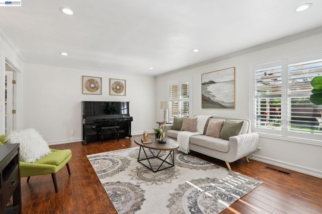 42447 Paseo Padre Pkwy, Fremont, CA 94539