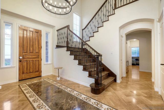 993 Hawthorne Creek Dr, Chula Vista, CA 91914