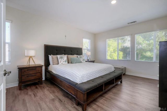 993 Hawthorne Creek Dr, Chula Vista, CA 91914