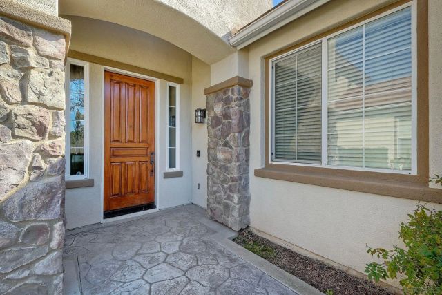 993 Hawthorne Creek Dr, Chula Vista, CA 91914