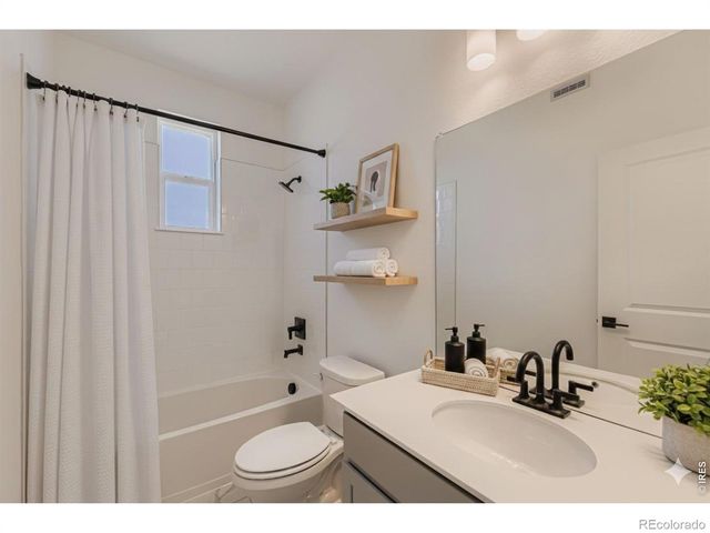 16598 Peak Street, Broomfield, CO 80023