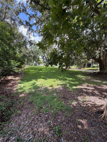 2203 E WASHINGTON STREET, Orlando, FL 32803