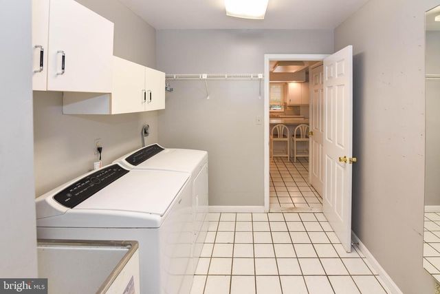 10 VALLEY GATE WAY, Pikesville, MD 21208