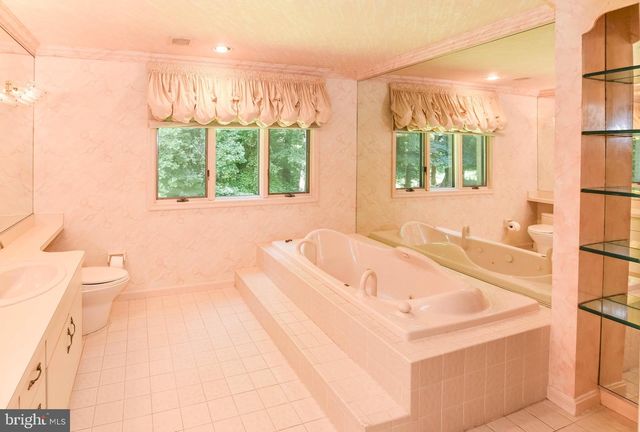 10 VALLEY GATE WAY, Pikesville, MD 21208