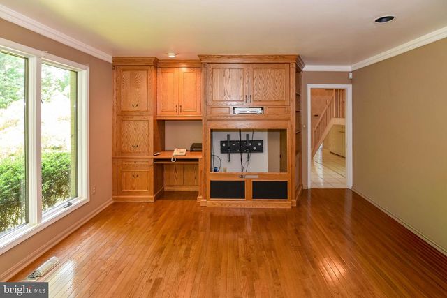 10 VALLEY GATE WAY, Pikesville, MD 21208