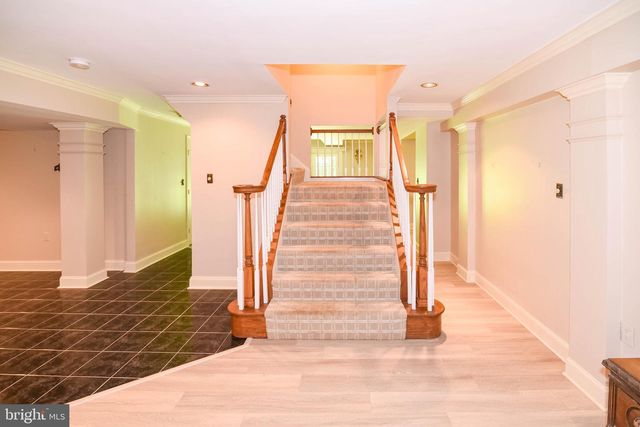 10 VALLEY GATE WAY, Pikesville, MD 21208