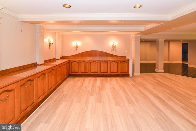 10 VALLEY GATE WAY, Pikesville, MD 21208