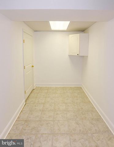 10 VALLEY GATE WAY, Pikesville, MD 21208
