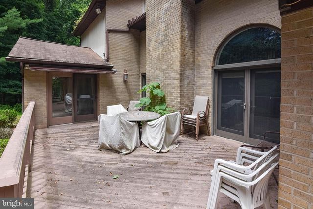10 VALLEY GATE WAY, Pikesville, MD 21208