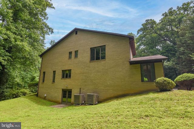 10 VALLEY GATE WAY, Pikesville, MD 21208