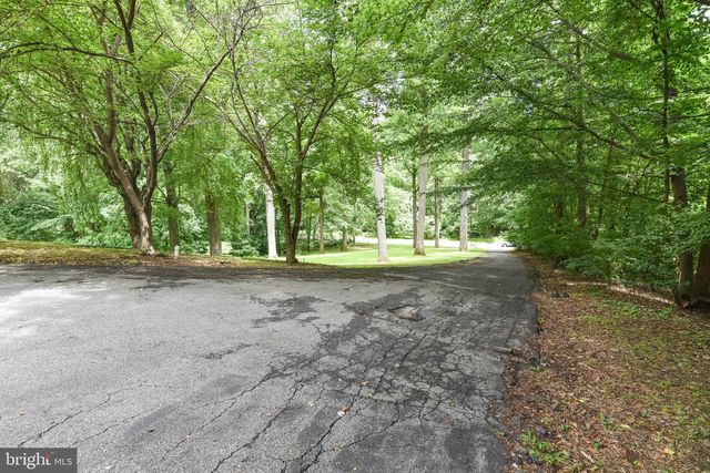 10 VALLEY GATE WAY, Pikesville, MD 21208