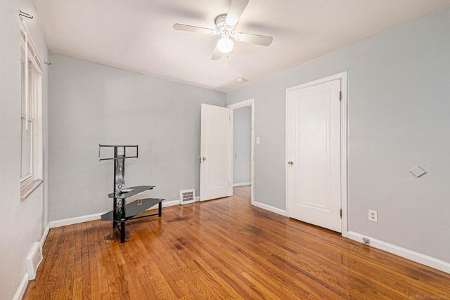 39 Osceola Drive, Pontiac, MI 48341