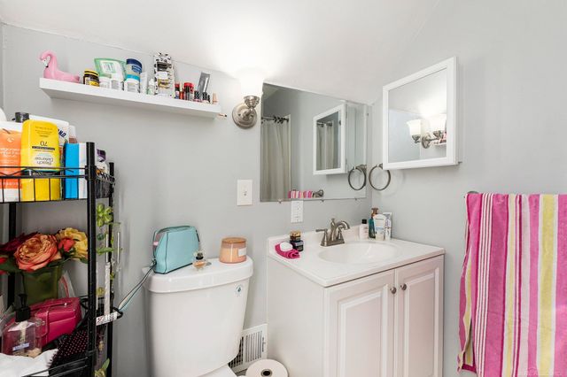 39 Osceola Drive, Pontiac, MI 48341