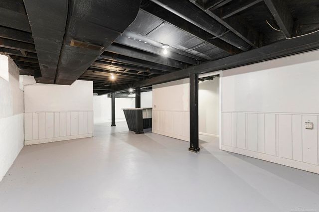 39 Osceola Drive, Pontiac, MI 48341