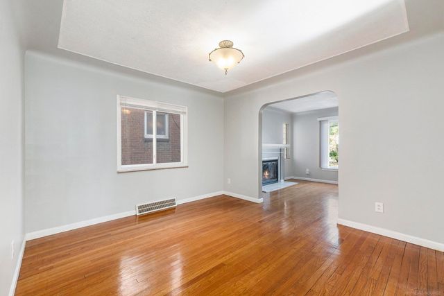 39 Osceola Drive, Pontiac, MI 48341