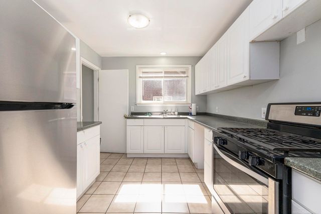 39 Osceola Drive, Pontiac, MI 48341