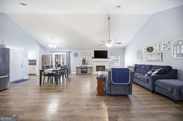 10 Stoneview Circle, Covington, GA 30016