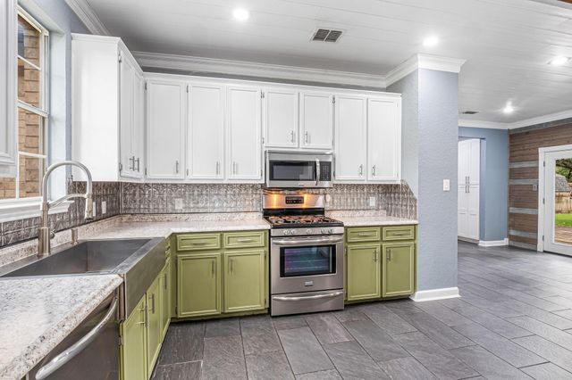 607 County Cork LN, Leander, TX 78641