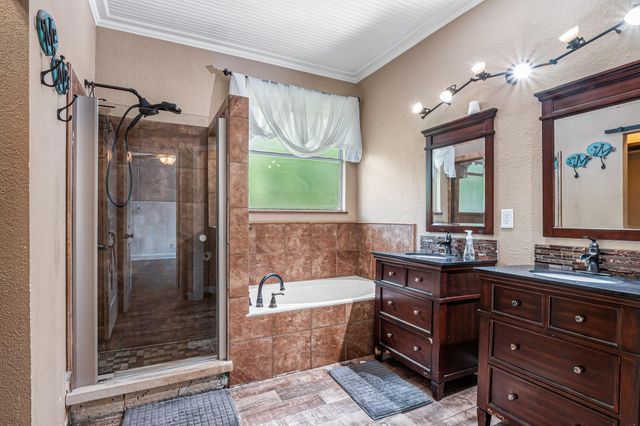 607 County Cork LN, Leander, TX 78641