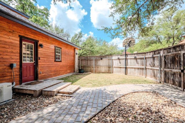 607 County Cork LN, Leander, TX 78641