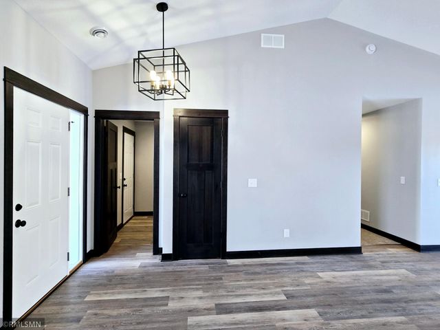 912 Katelyn Circle NE, Montgomery, MN 56069