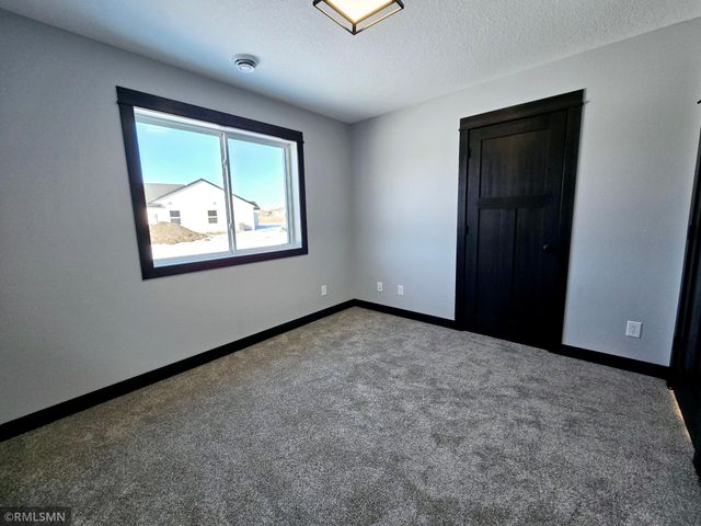 912 Katelyn Circle NE, Montgomery, MN 56069