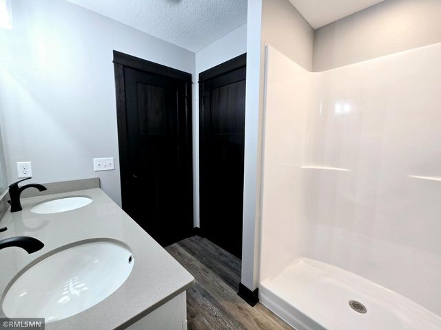 912 Katelyn Circle NE, Montgomery, MN 56069