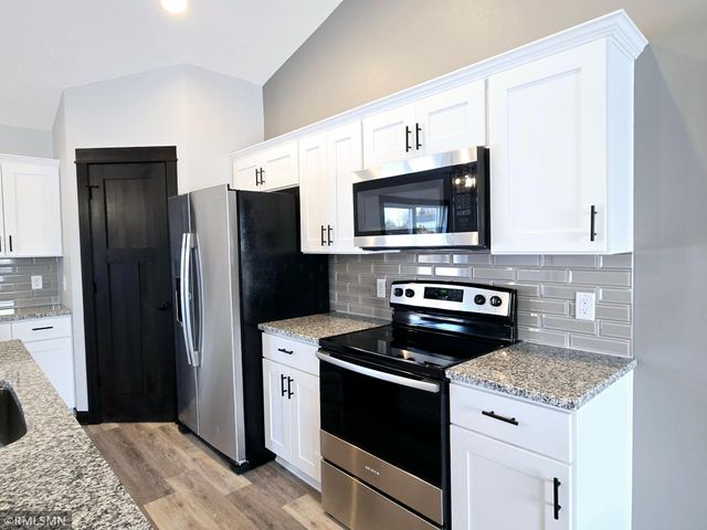 912 Katelyn Circle NE, Montgomery, MN 56069