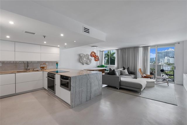 1621 Bay Rd 602, Miami Beach, FL 33139
