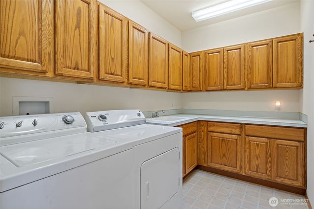 753 Old Logging Road, Sequim, WA 98382