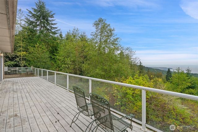 753 Old Logging Road, Sequim, WA 98382