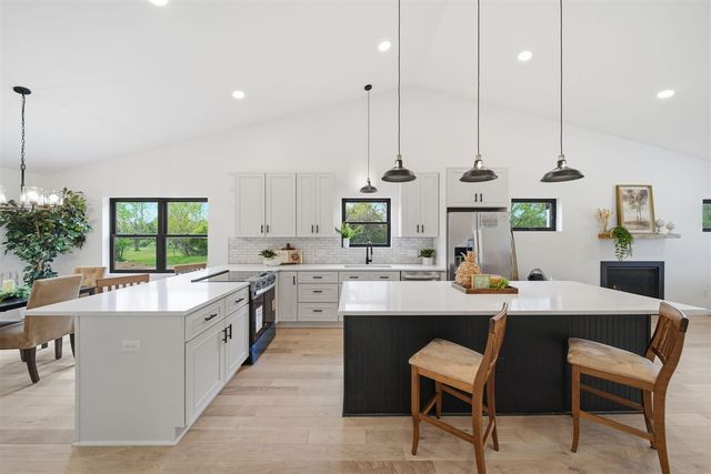 237 Ambler Drive, Brooklyn, MI 49230