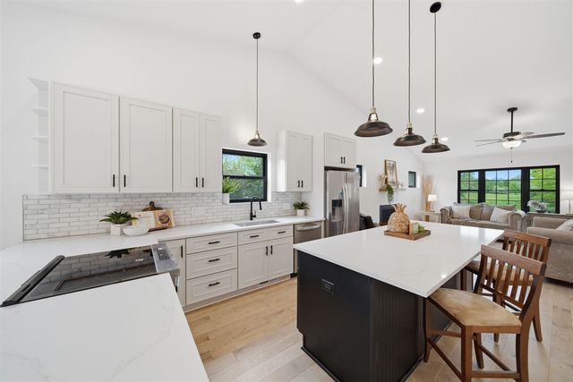 237 Ambler Drive, Brooklyn, MI 49230