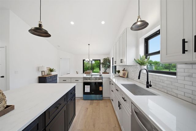237 Ambler Drive, Brooklyn, MI 49230
