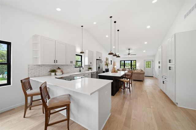 237 Ambler Drive, Brooklyn, MI 49230