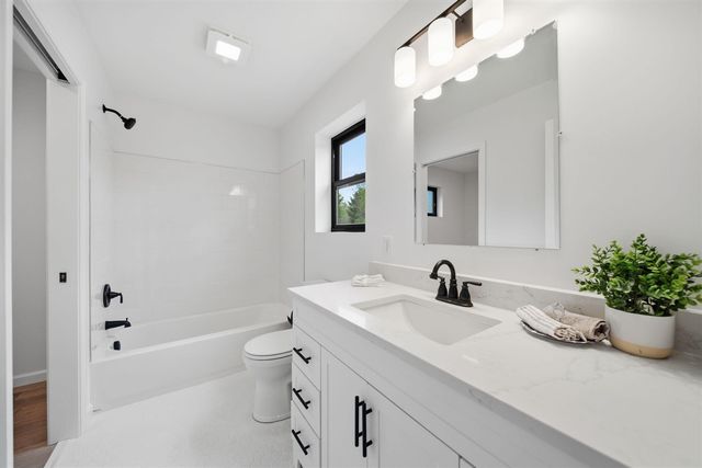237 Ambler Drive, Brooklyn, MI 49230