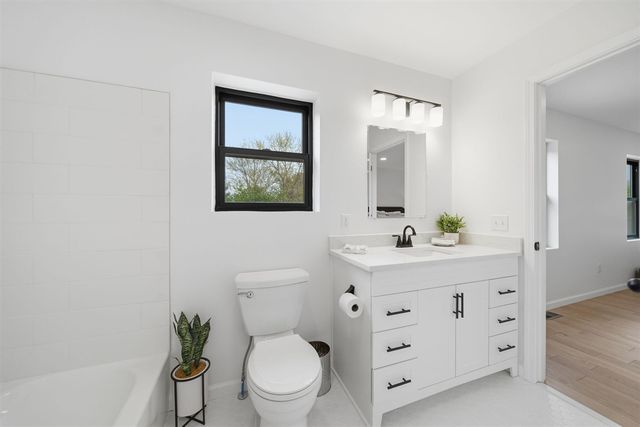 237 Ambler Drive, Brooklyn, MI 49230