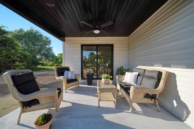 237 Ambler Drive, Brooklyn, MI 49230