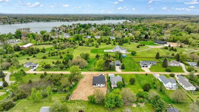 237 Ambler Drive, Brooklyn, MI 49230