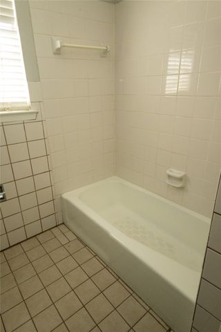 6919 W Cleburne Road, Fort Worth, TX 76133