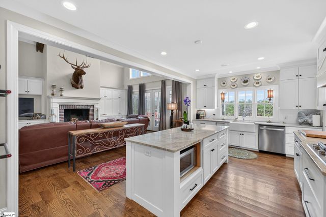 2062 Knighton Chapel Road, Fountain Inn, SC 29644