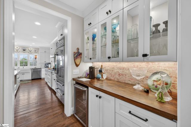 2062 Knighton Chapel Road, Fountain Inn, SC 29644