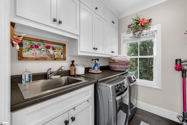 2062 Knighton Chapel Road, Fountain Inn, SC 29644