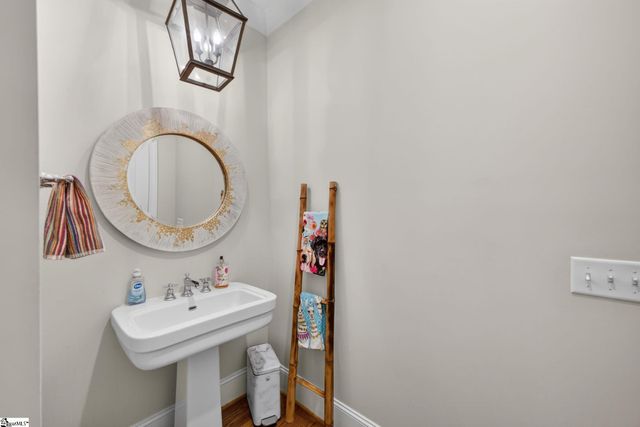 2062 Knighton Chapel Road, Fountain Inn, SC 29644