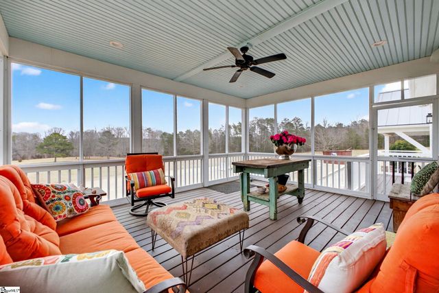 2062 Knighton Chapel Road, Fountain Inn, SC 29644