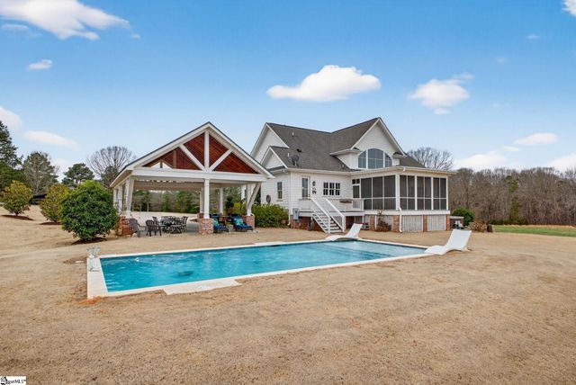 2062 Knighton Chapel Road, Fountain Inn, SC 29644