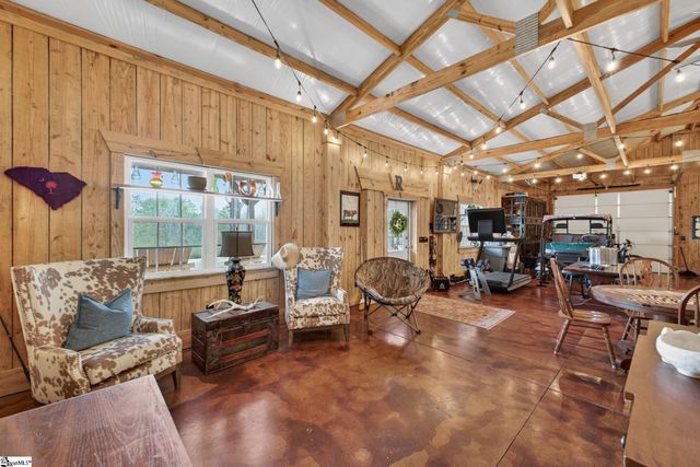 2062 Knighton Chapel Road, Fountain Inn, SC 29644