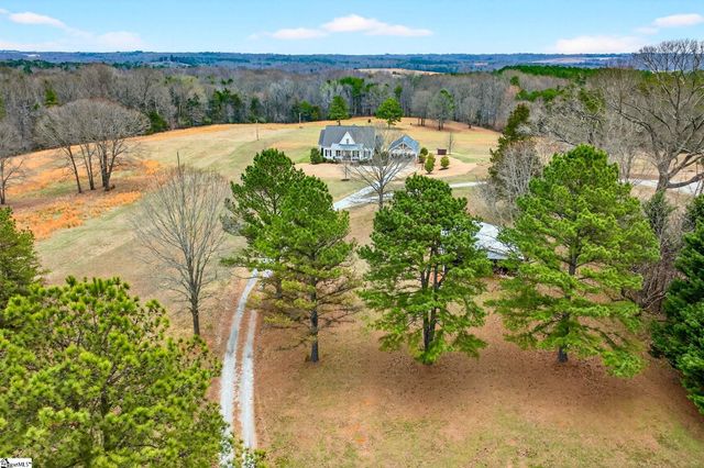 2062 Knighton Chapel Road, Fountain Inn, SC 29644