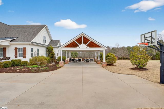 2062 Knighton Chapel Road, Fountain Inn, SC 29644