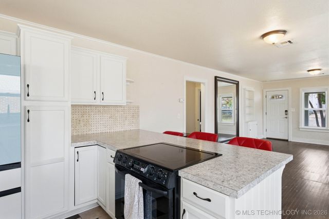 1311 S College Avenue, Tulsa, OK 74104